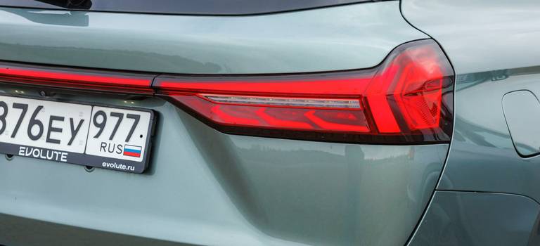 Багажник EVOLUTE I-SPACE: максимум пространства для всей семьи