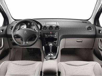 Peugeot 308 на время лишится цифровых приборных панелей