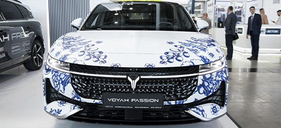 VOYAH объявляет о старте производства и начале приема заказов на новый гибридный седан с увеличенным запасом хода VOYAH PASSION EVR