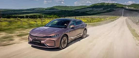 VOYAH Passion вместо Теслы и&nbsp;Мерседеса: первый тест большого китайского суперседана